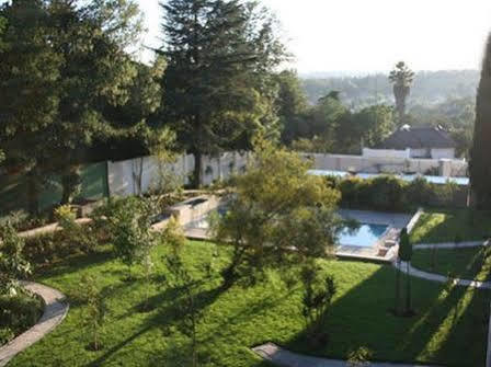 Sandton Rivonia Lodge *