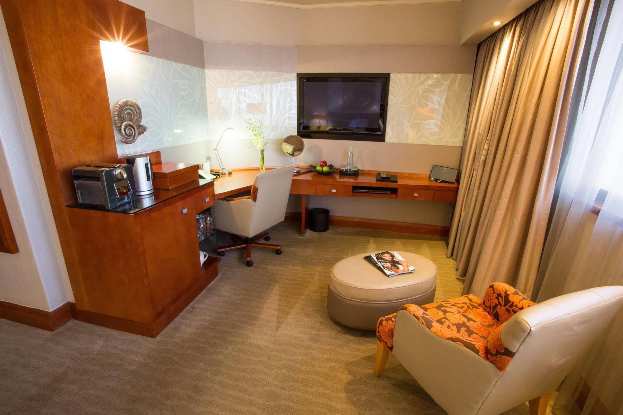 Intercontinental Sandton Towers, An Ihg 5* Johannesburg