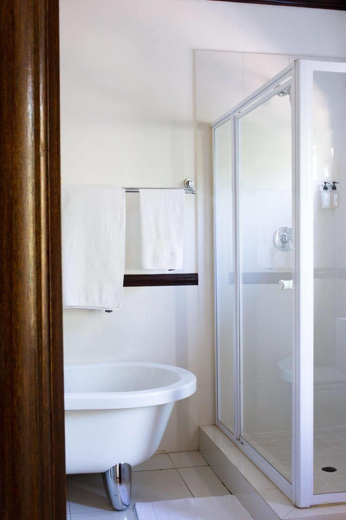 No66 Sandton Apartment *