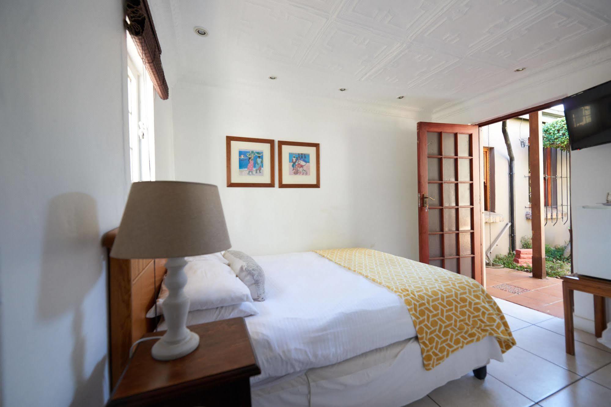Guest house 84 On 4th