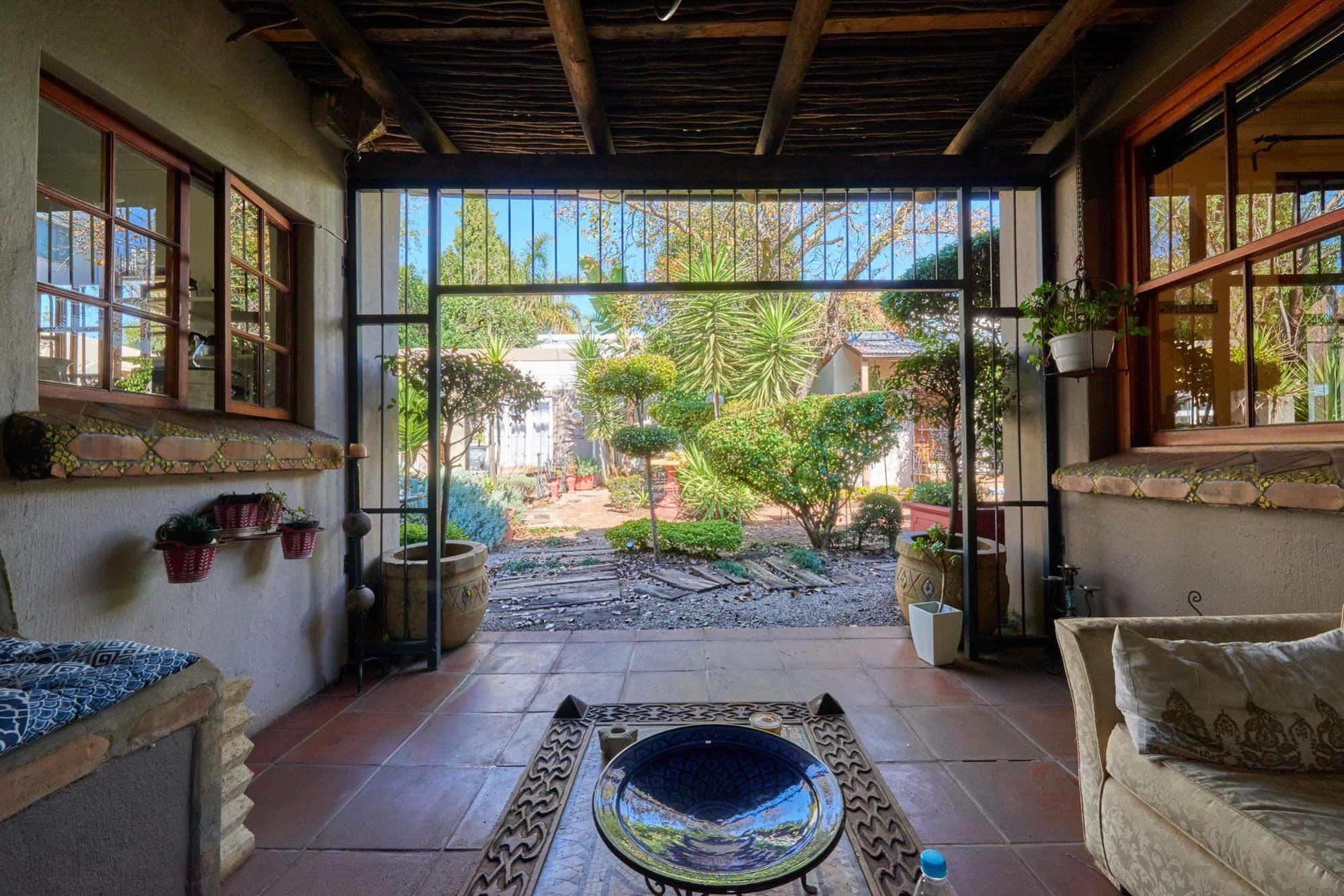 Guest house 84 On 4th