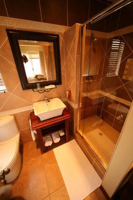 Le Cozmo 4* Johannesburg
