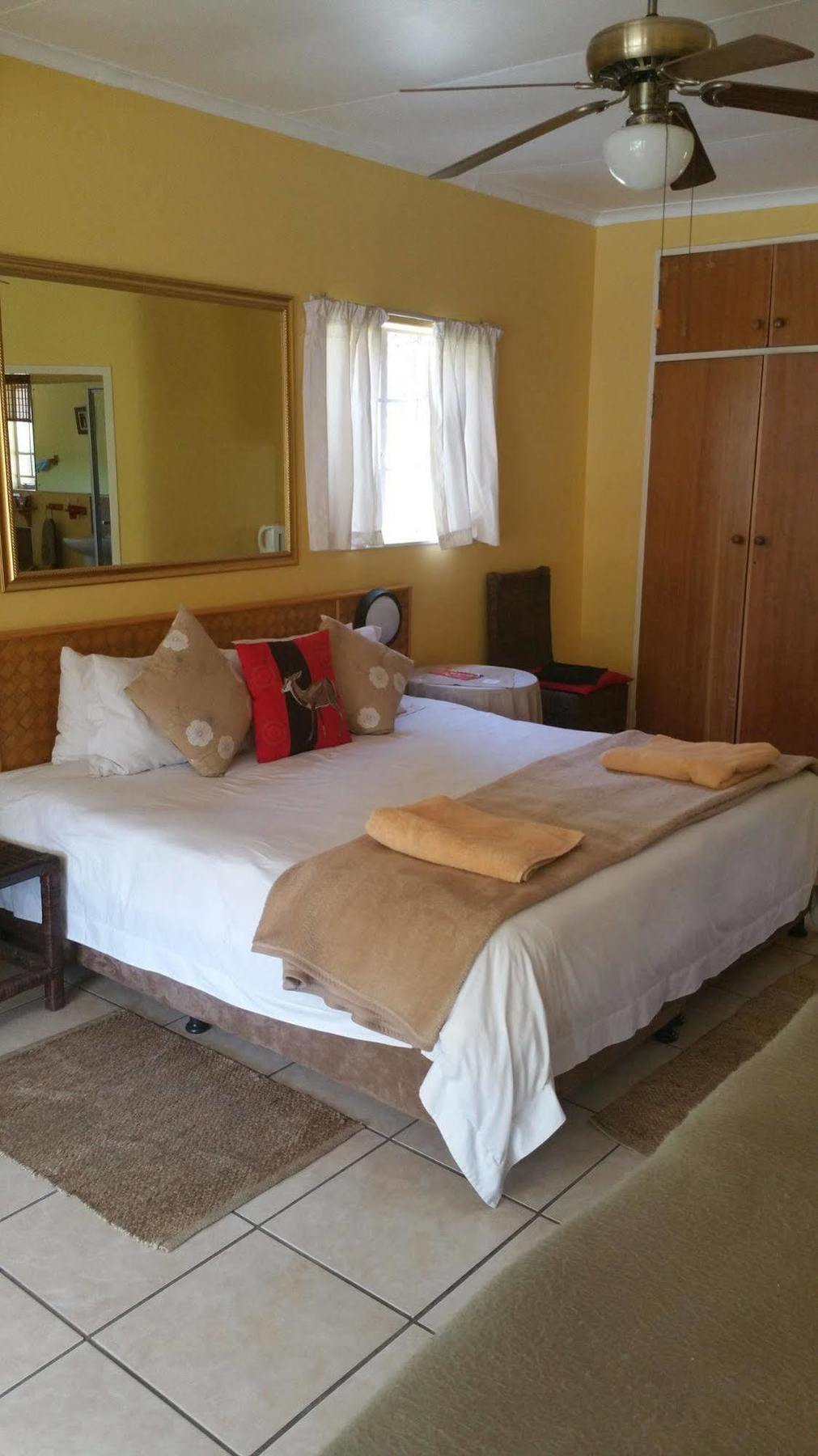 Flintstones Fourways Guest house 3*