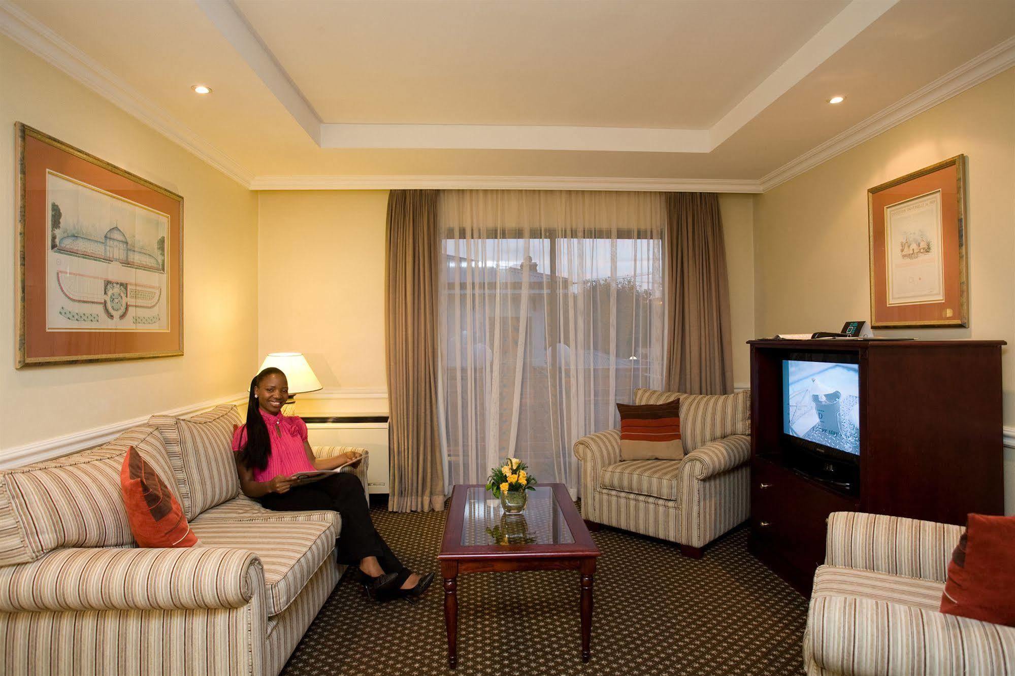Hotel Courtyard Rosebank 4*