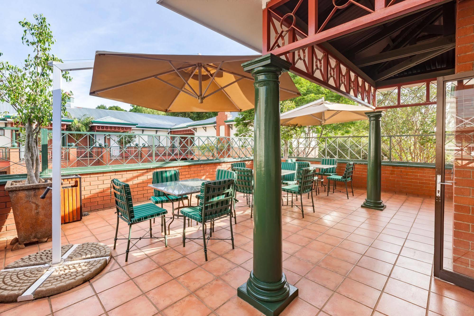 Hotel Courtyard Rosebank Johannesburg