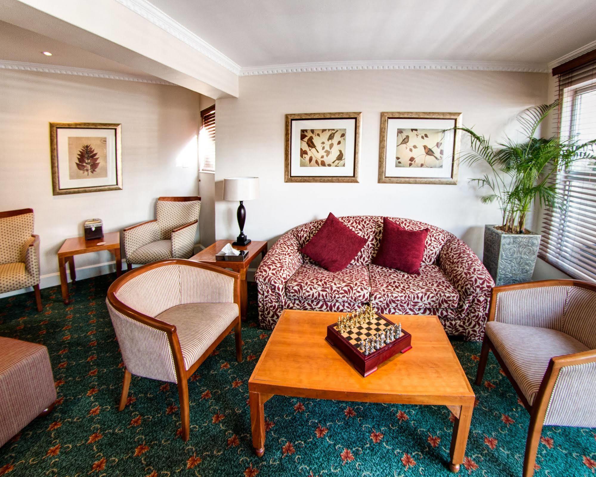 Courtyard Sandton Hotel