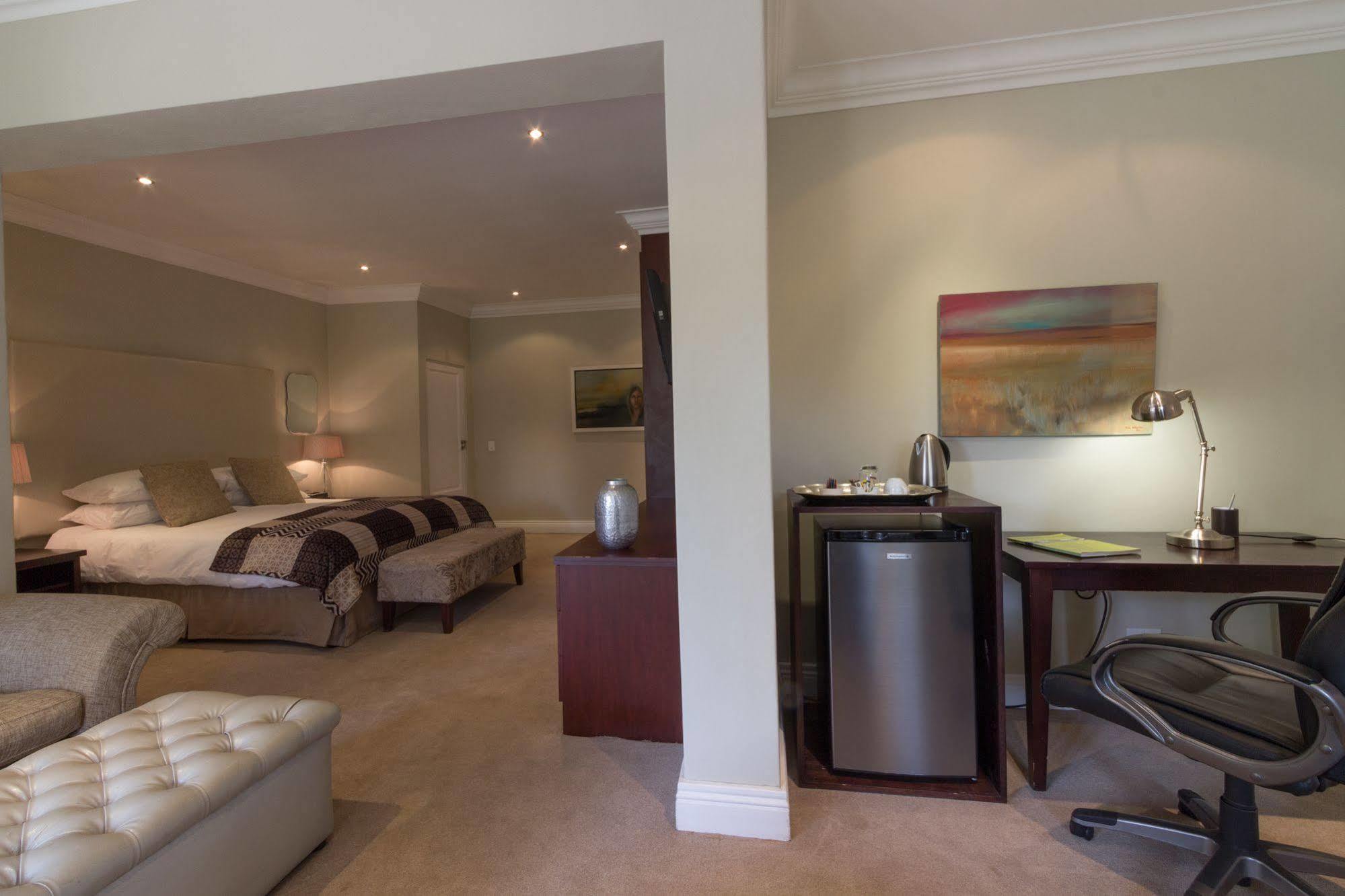 Q On First Guest house Johannesburg