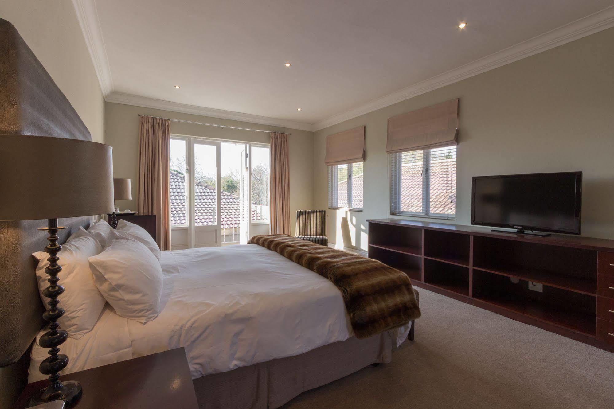 Guest house Q On First 3*