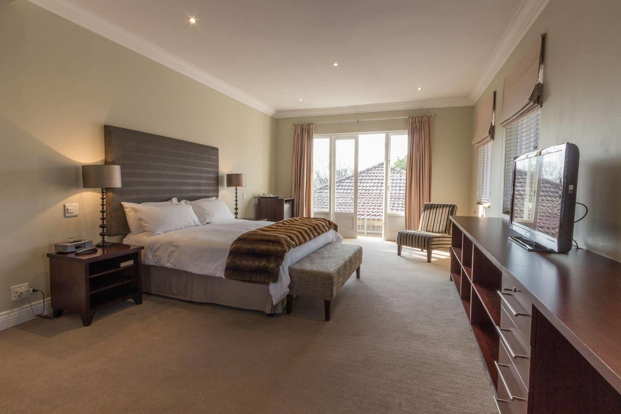 Guest house Q On First Johannesburg