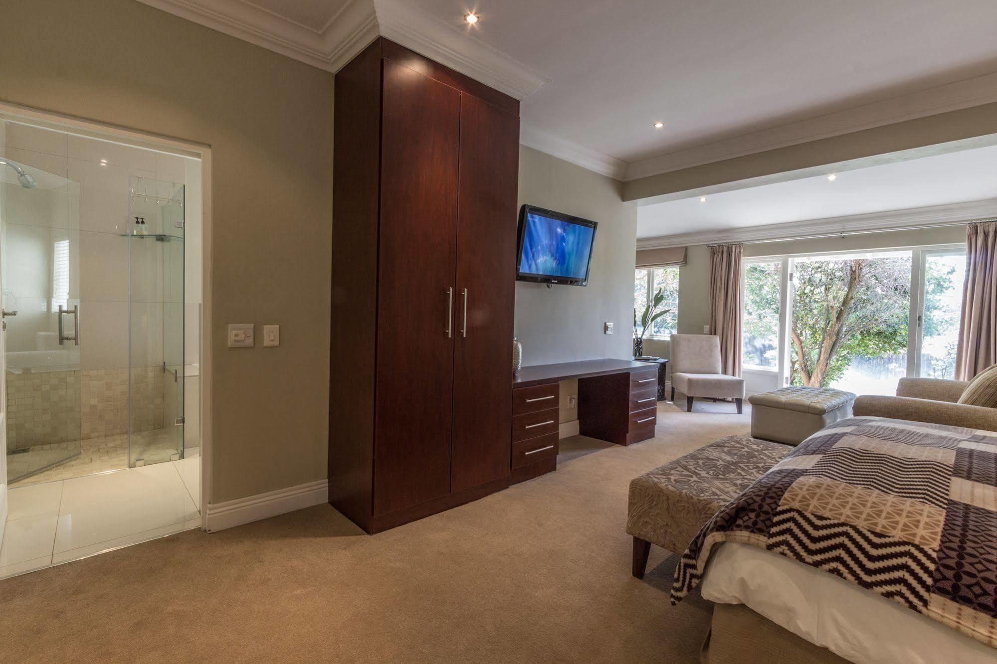 Guest house Q On First Johannesburg