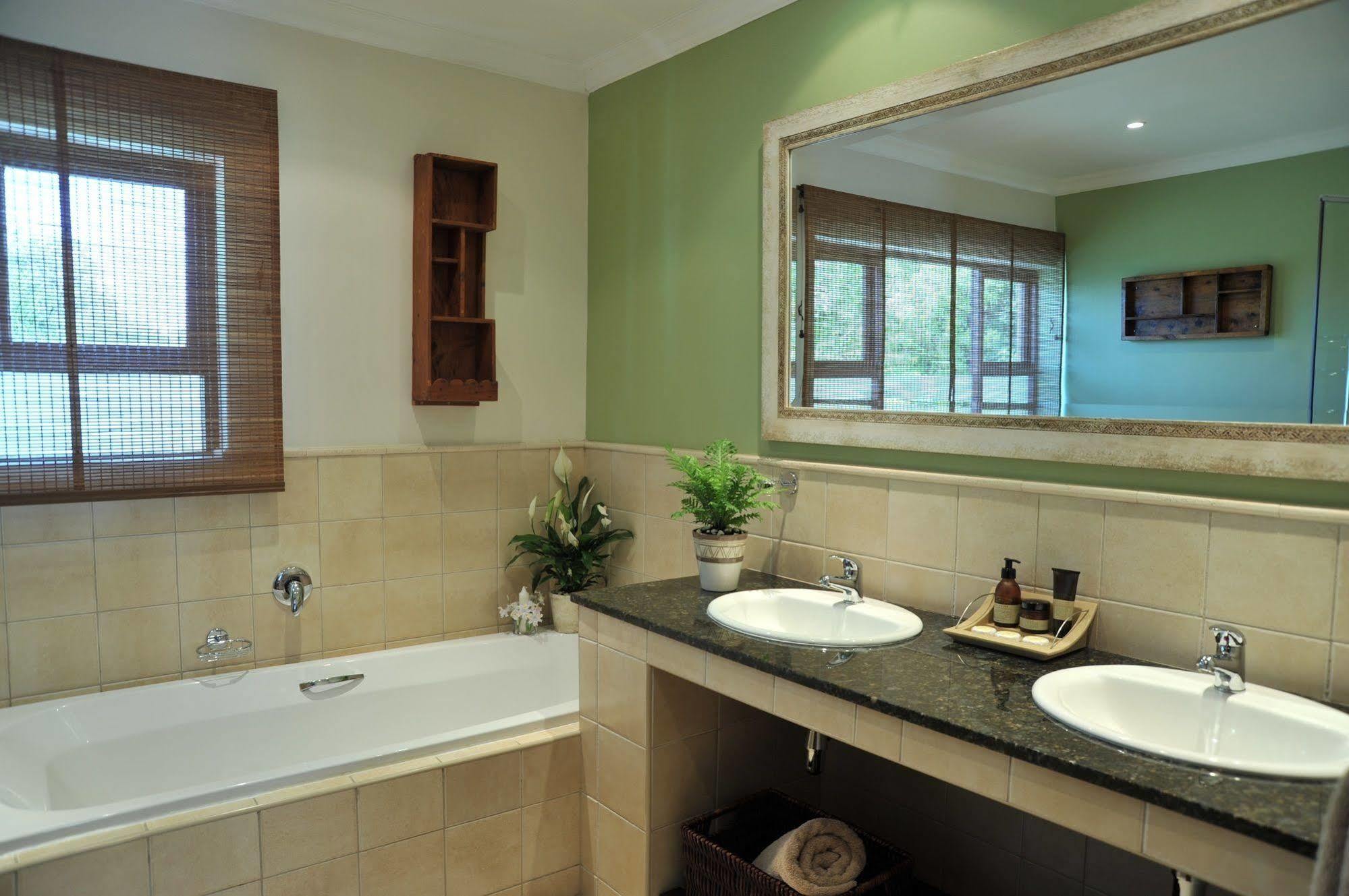Guest house Claires Of Sandton Luxury 4*