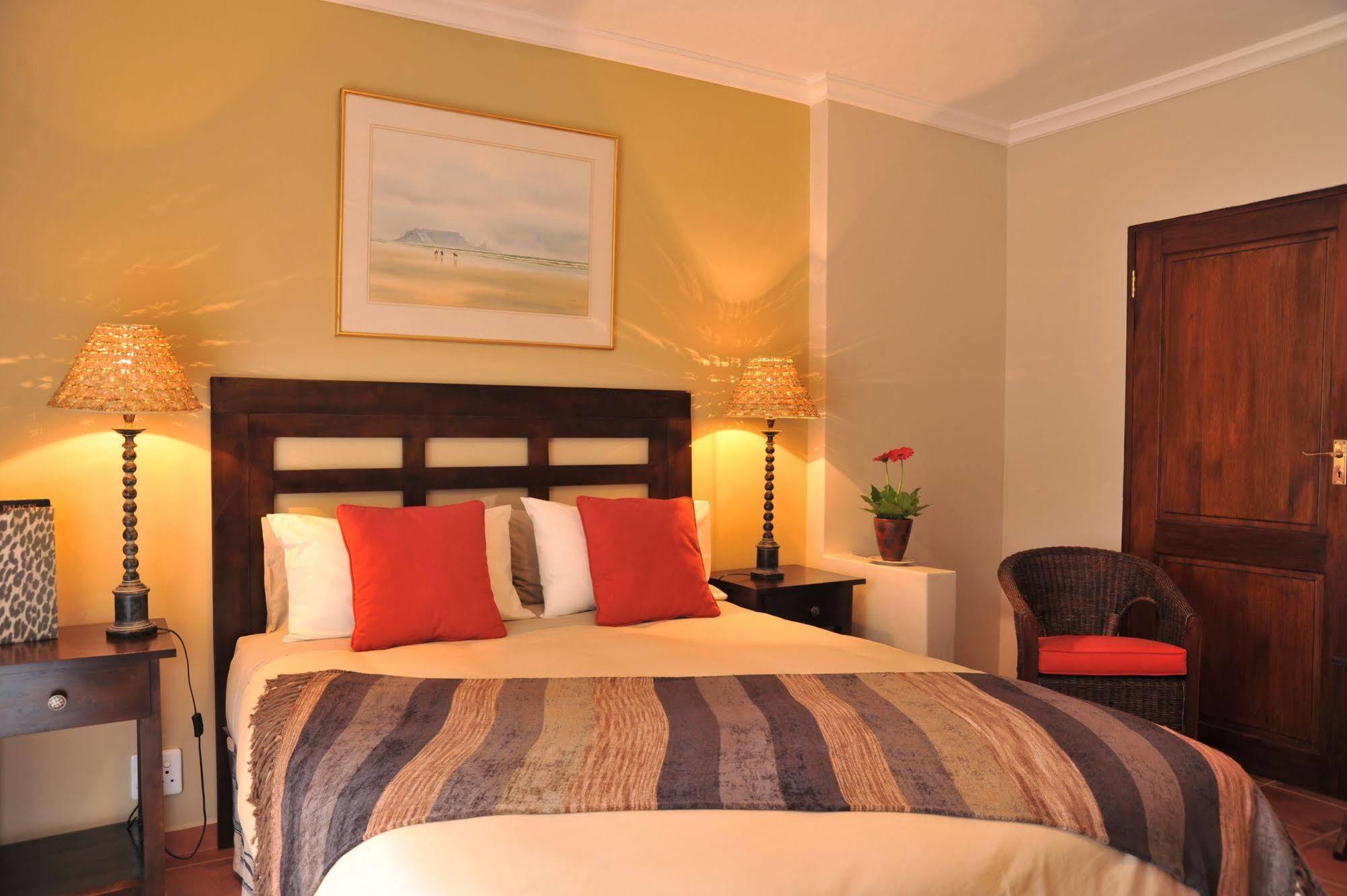Guest house Claires Of Sandton Luxury