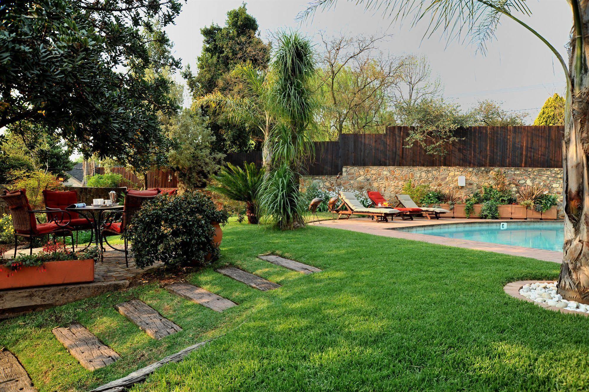 Claires Of Sandton Luxury Guest house 4*
