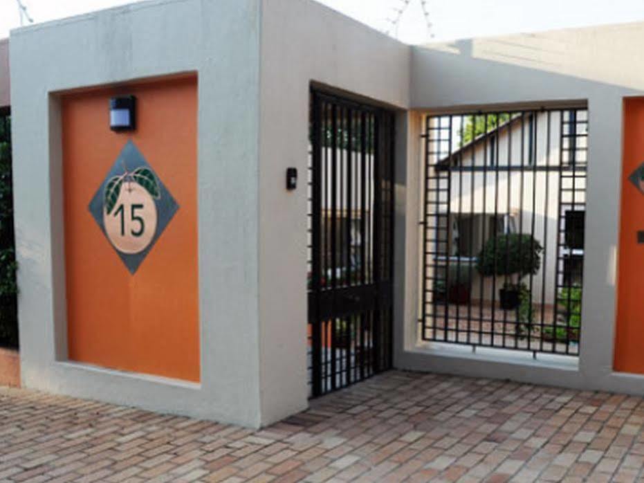 Guest house Fifteenon Orange Guest Lodge Johannesburg