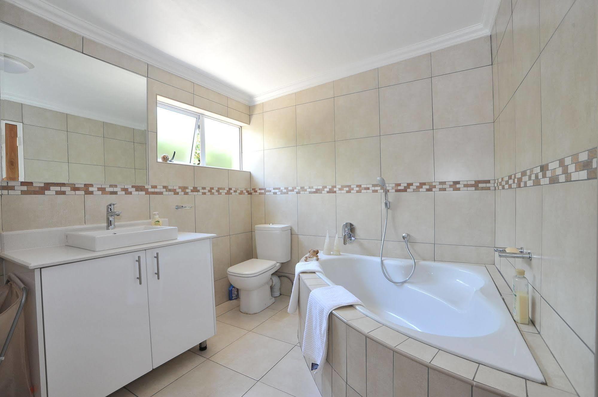 Guest house Fifteenon Orange Guest Lodge 3*