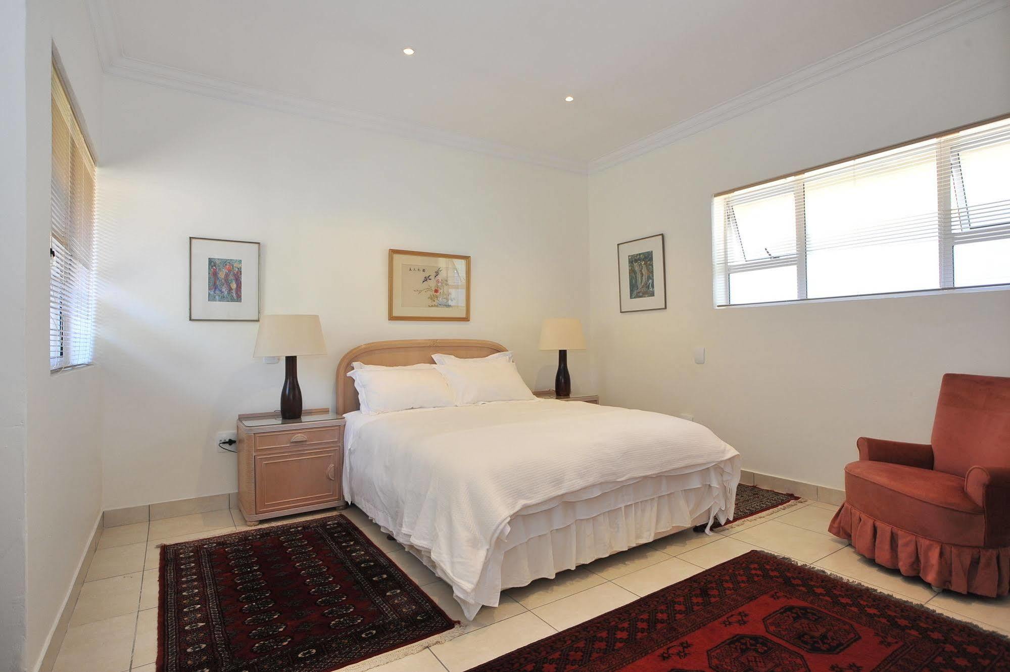Fifteenon Orange Guest Lodge Guest house 3*