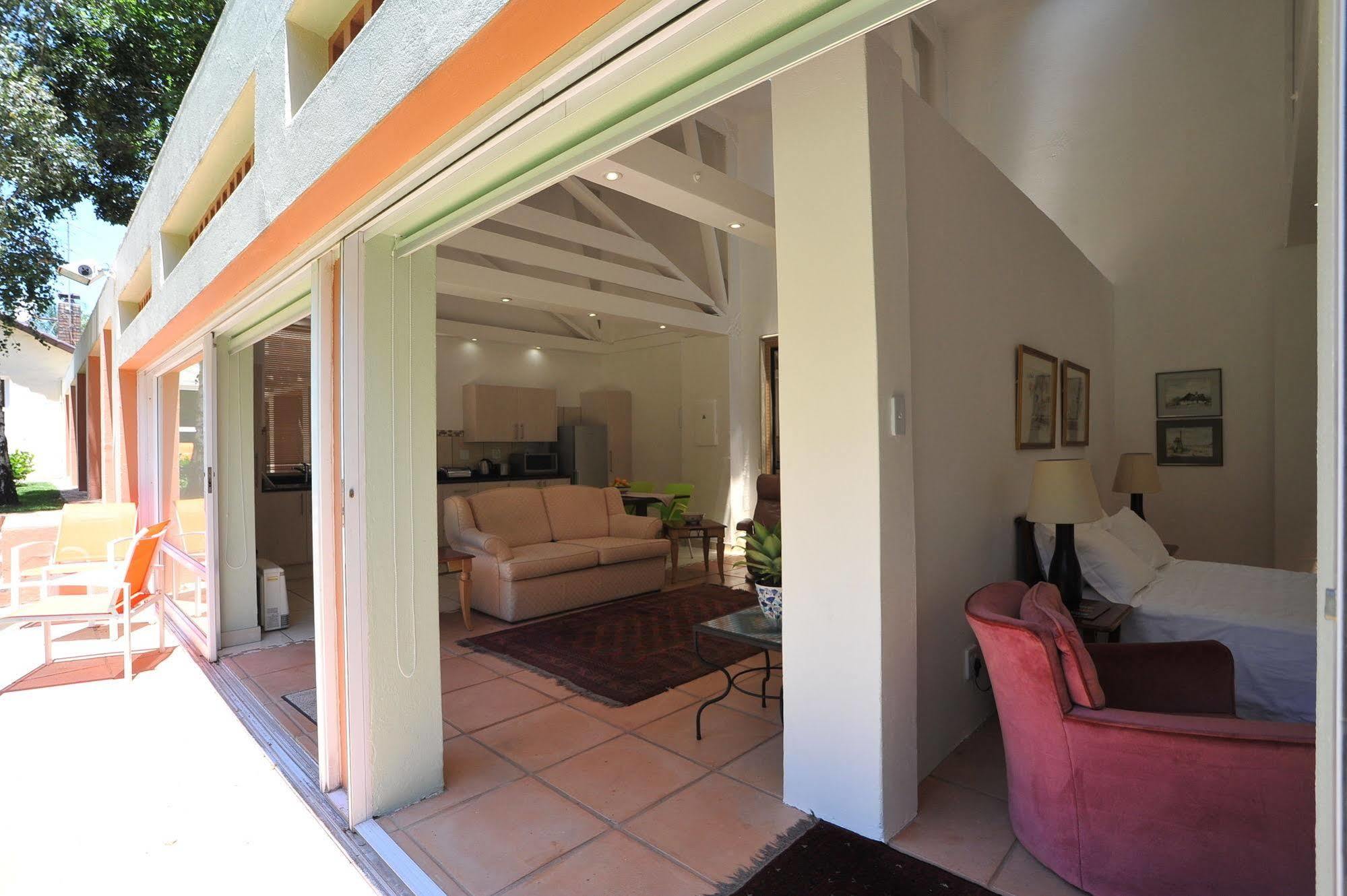 Fifteenon Orange Guest Lodge Guest house Johannesburg