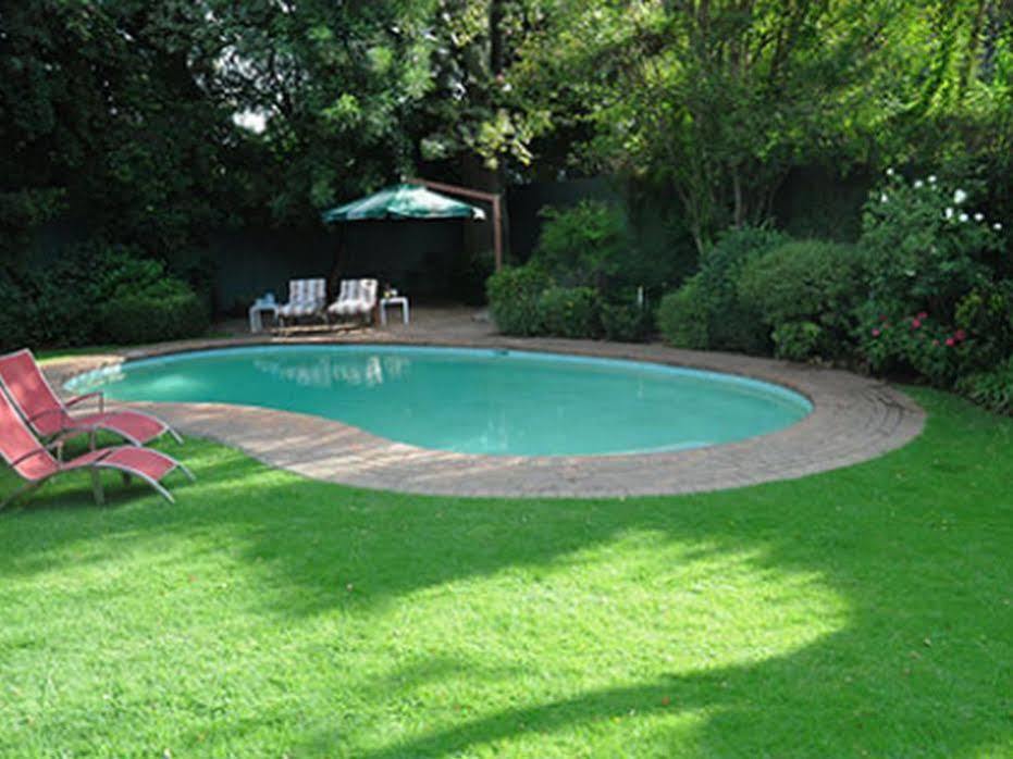 Fifteenon Orange Guest Lodge Guest house 3*