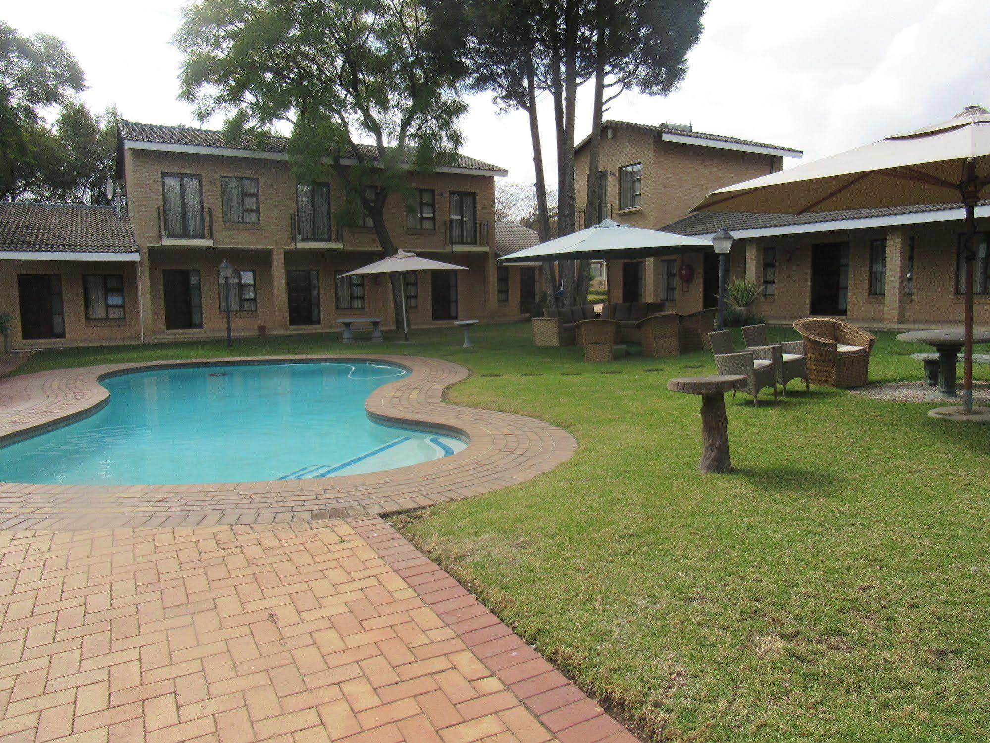Hoyohoyo Chartwell 4*