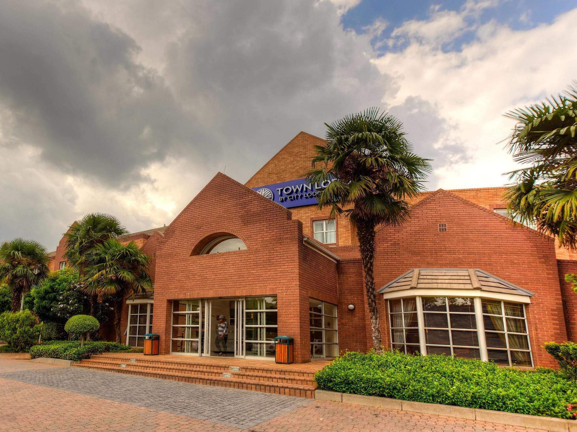 Road Sandton Hotel Johannesburg