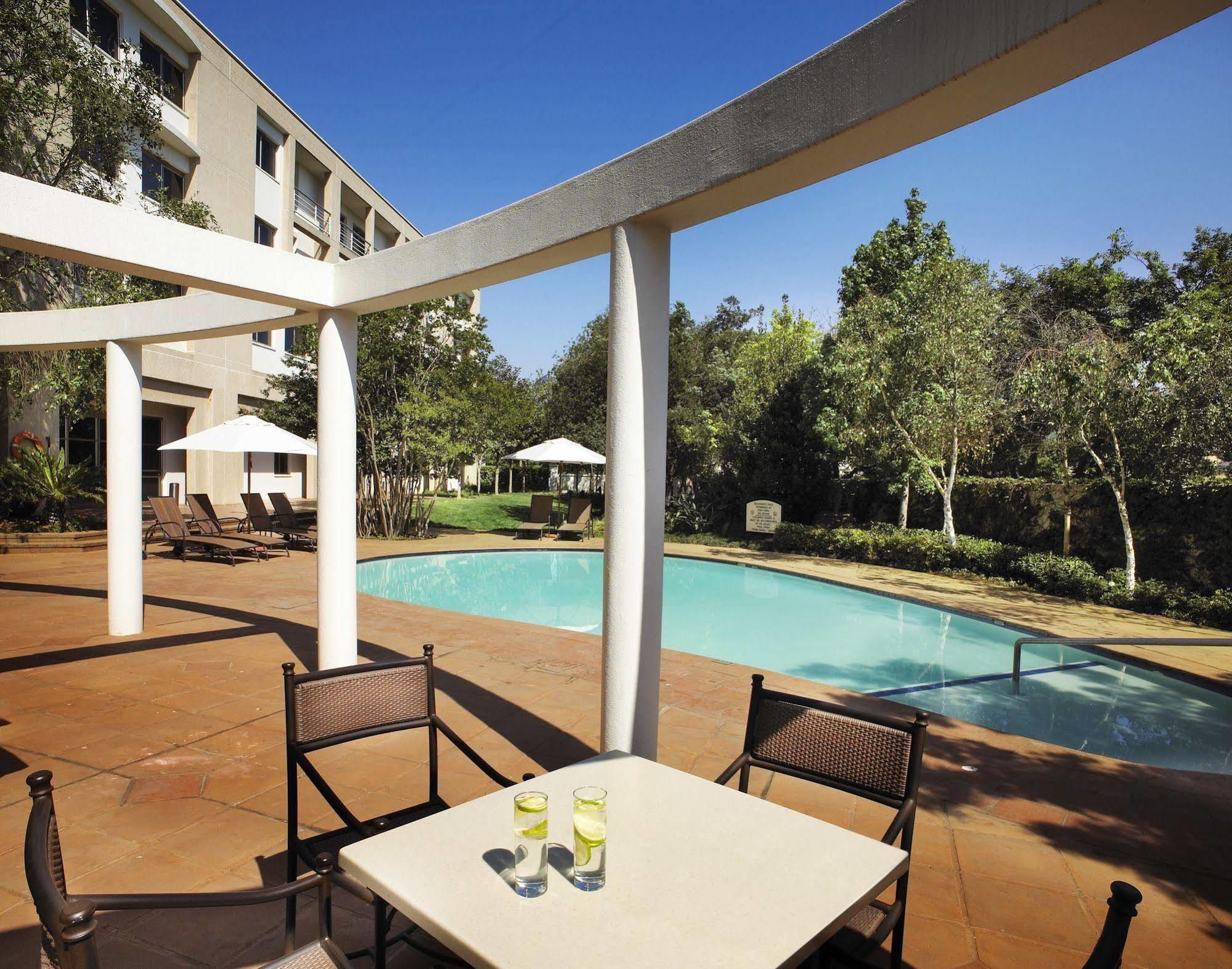 Hotel Garden Court Eastgate 3*