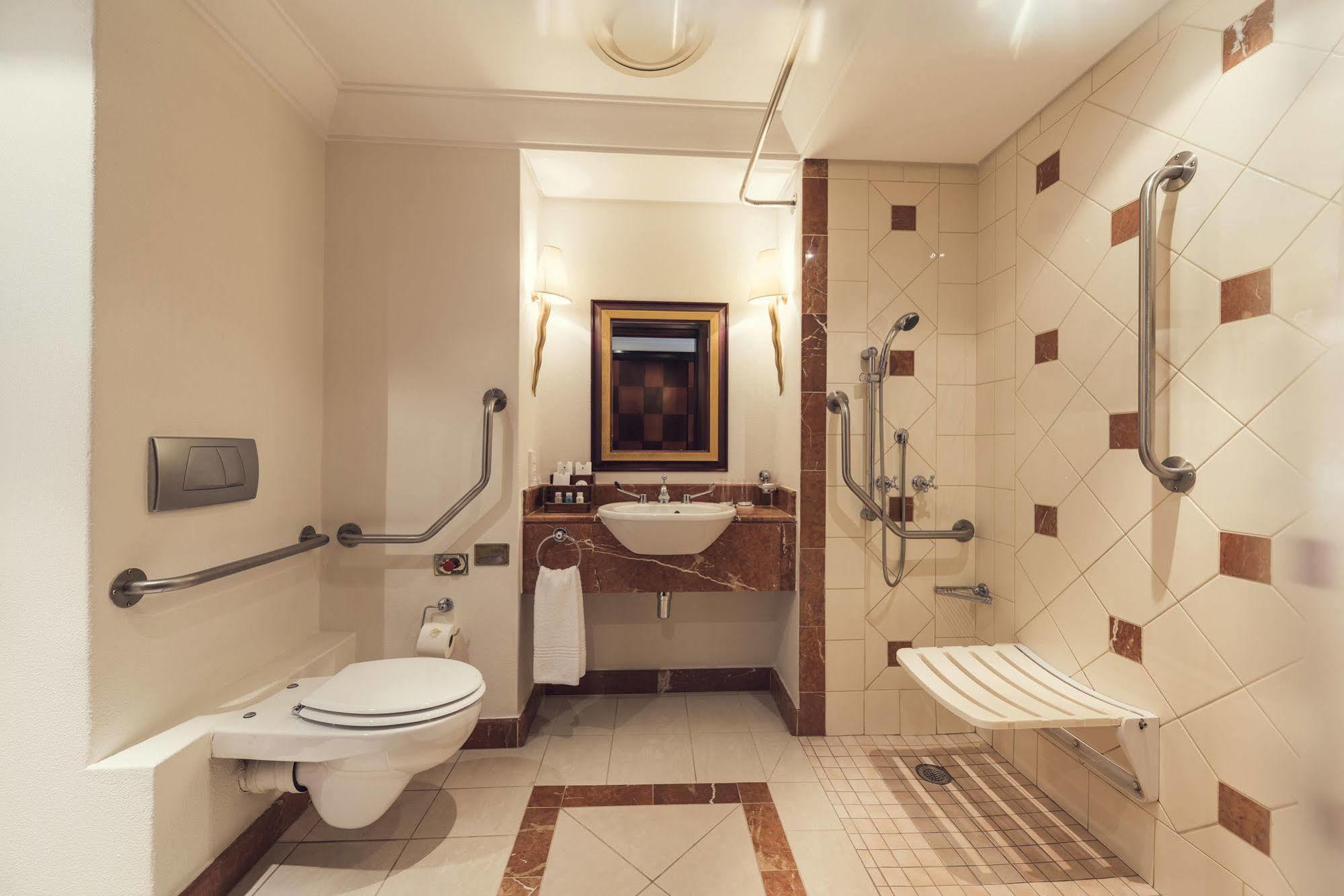Carnival Club Hotel Johannesburg