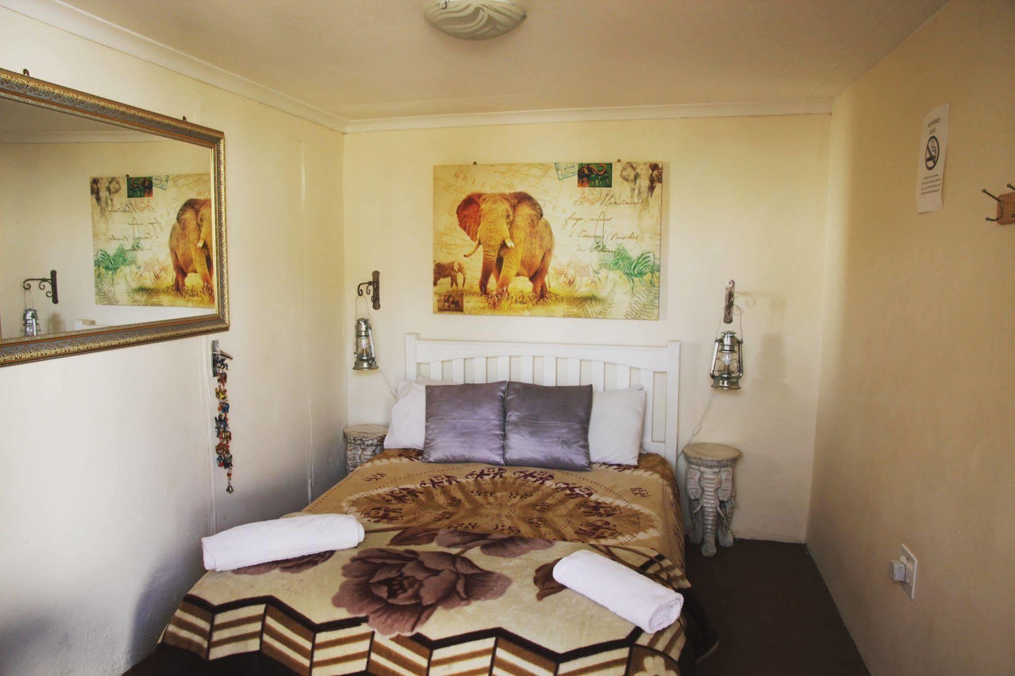 Homebase Melville Backpackers *