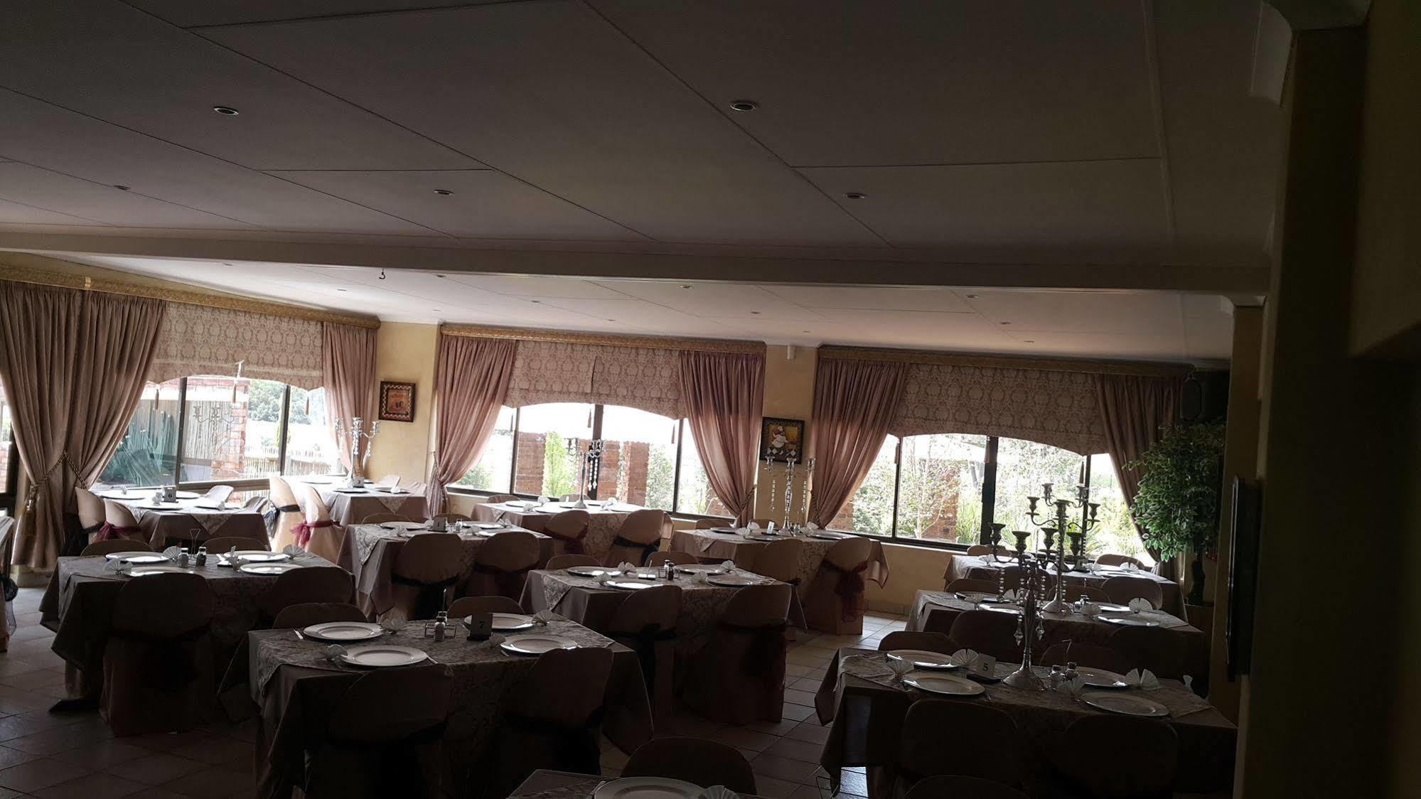 Hotel Crystal Rose