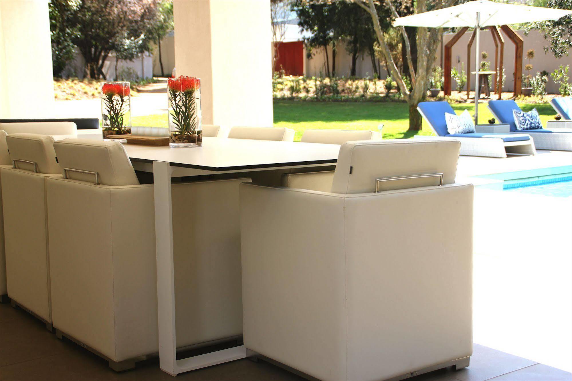 Atholplace & Hotel 5*