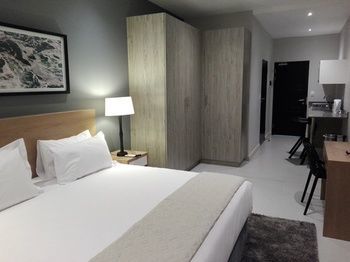 The Residency Jellicoe Apartment