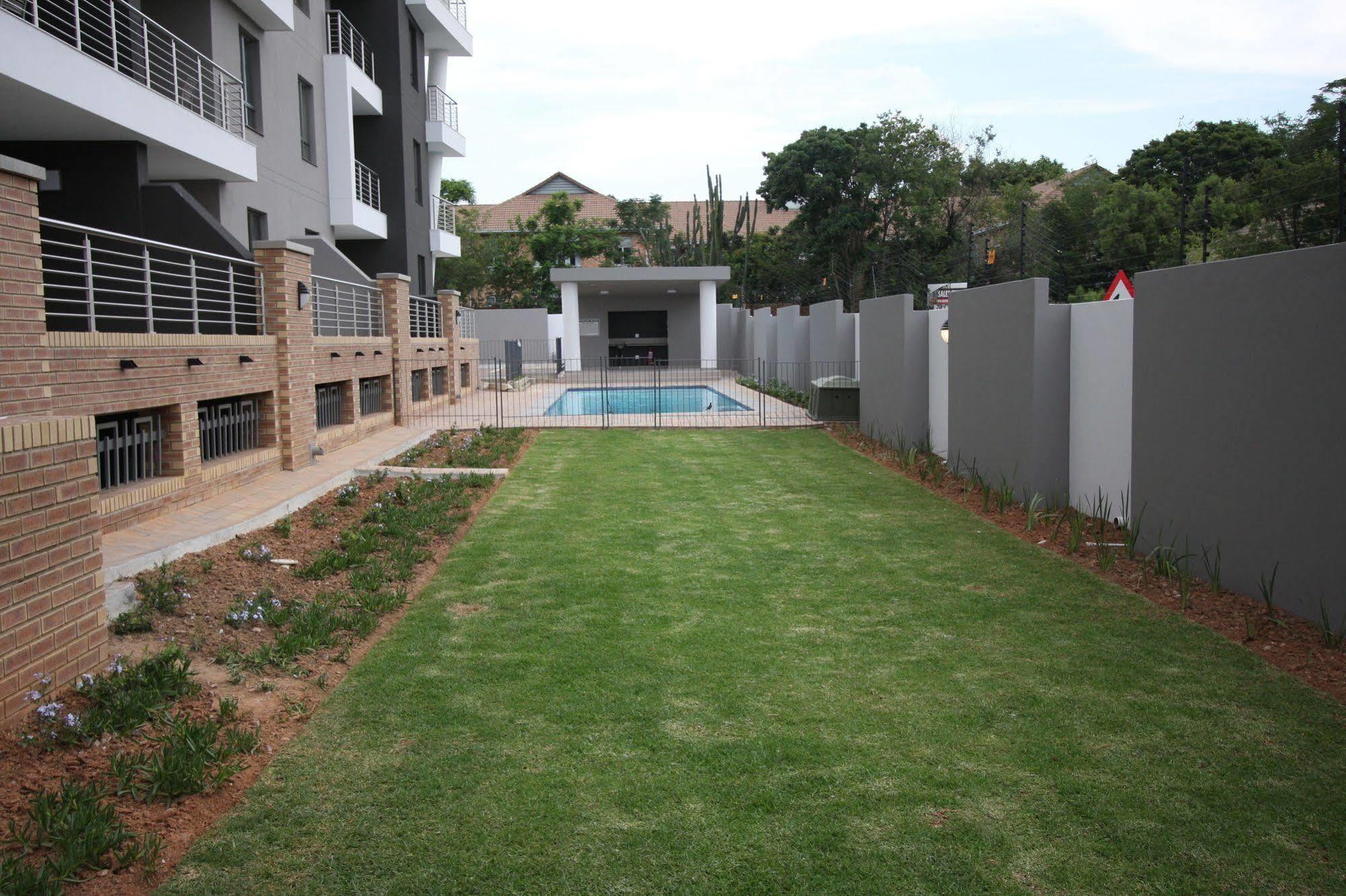 Cag The Hub Bryanston Apartment