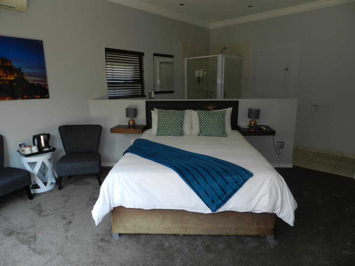 Le Petit Fillan Guest house Johannesburg