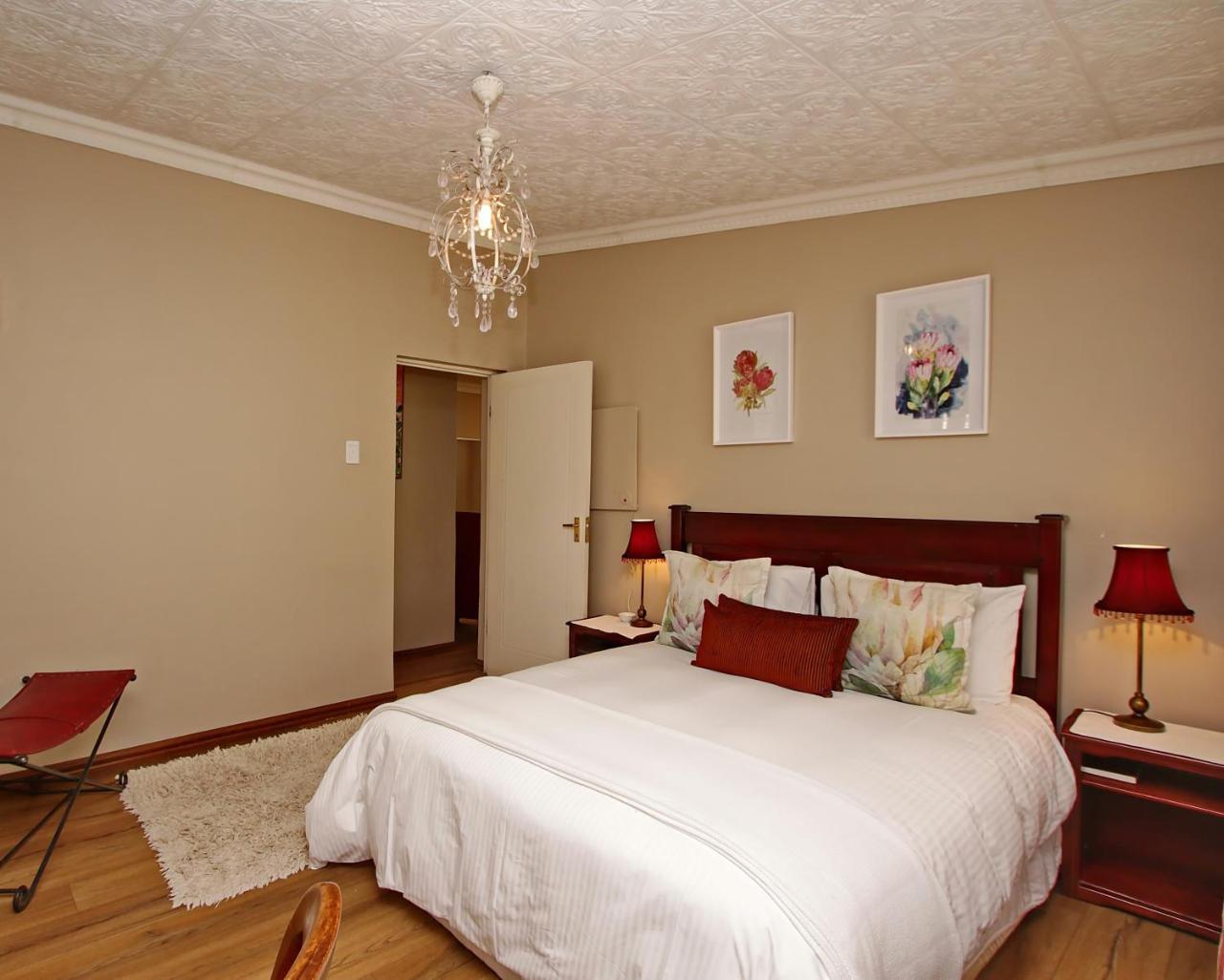Arum Place 4*