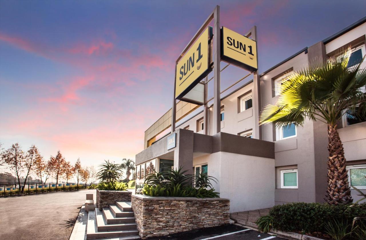 Ecomotel Grayston Previously Known As Sun1 Wynberg 2* Johannesburg