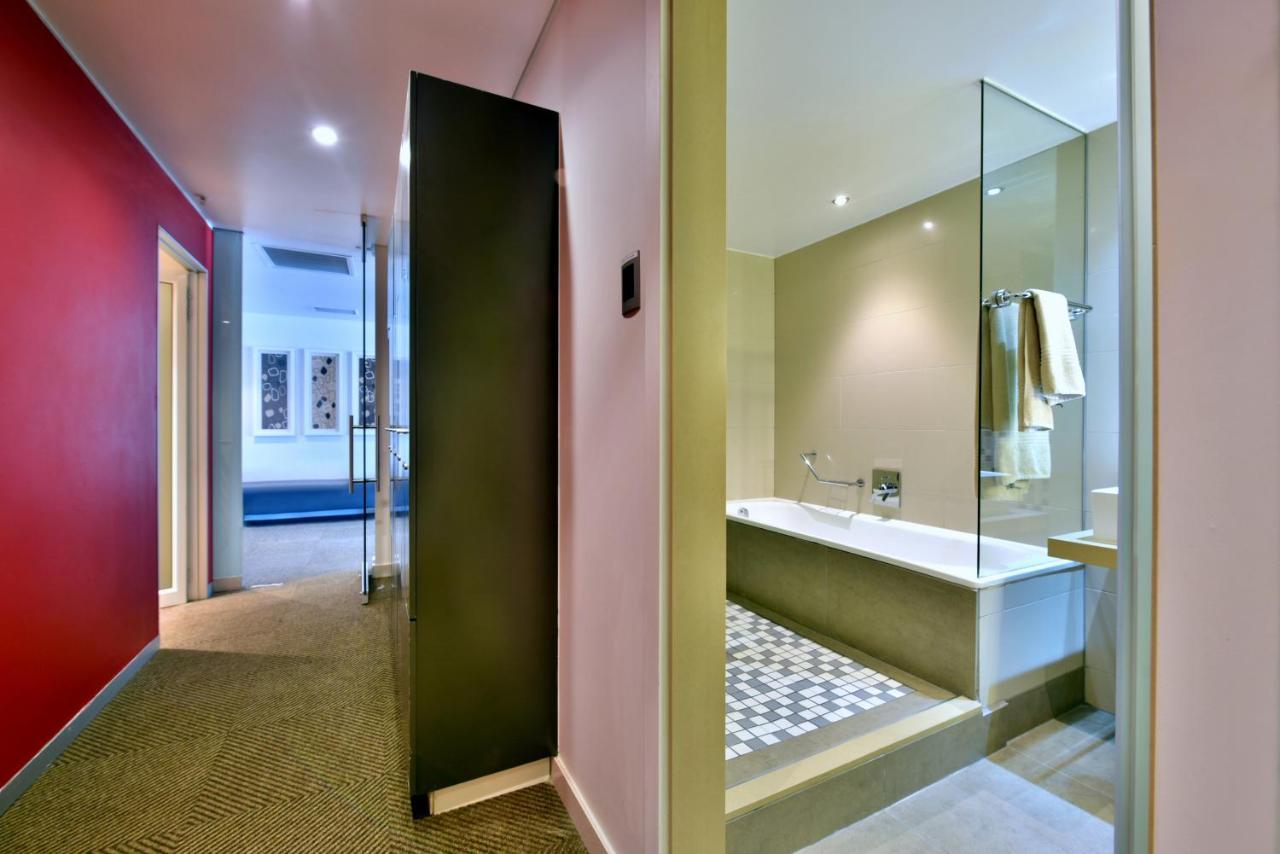 Hotel Radisson Blu Gautrain Hotel, Sandton 4*