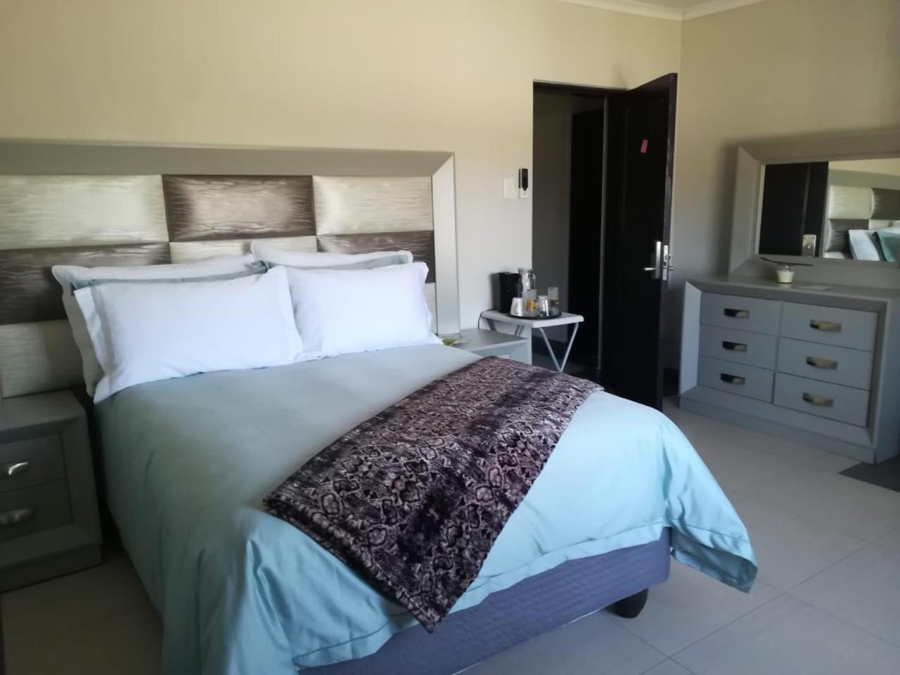 Pelonngwe Wellness Retreat &