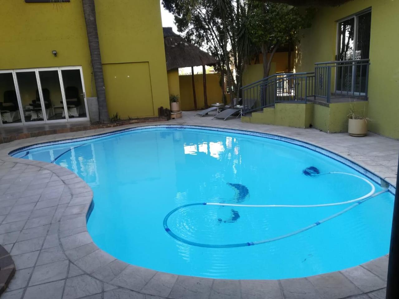 Resort Pelonngwe Wellness Retreat & Johannesburg