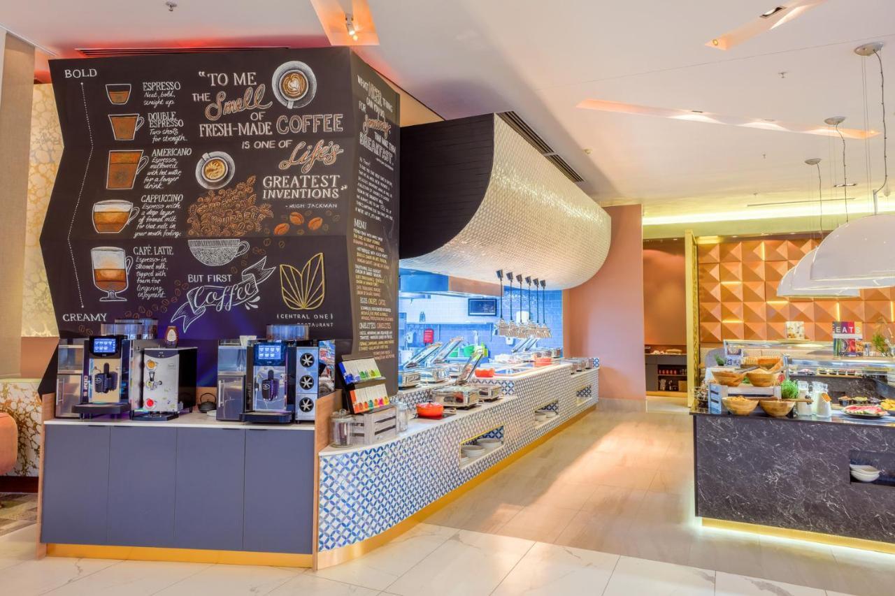 Radisson Blu Gautrain Hotel, Sandton Hotel 4*