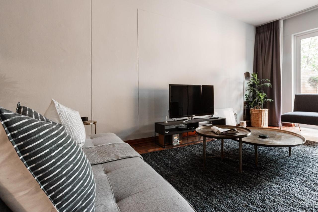 111 Roseways