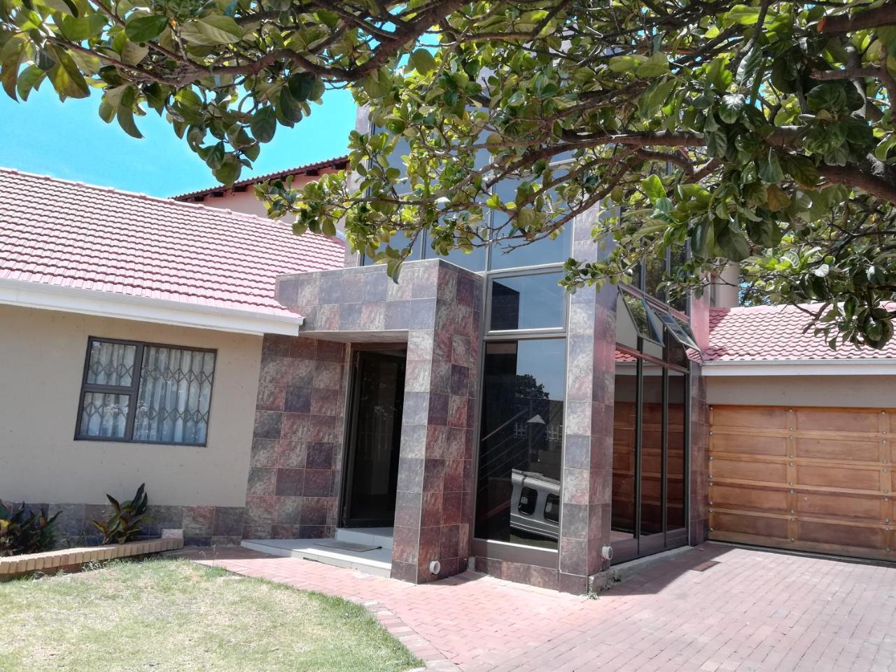 Lalela House Homestay