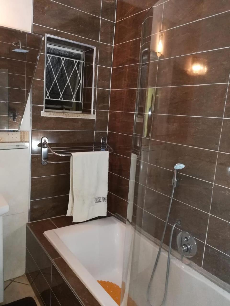 Lalela House Homestay Johannesburg
