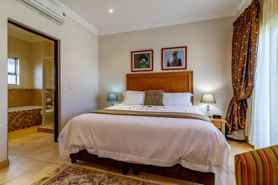 Hoyohoyo Chartwell 4* Johannesburg