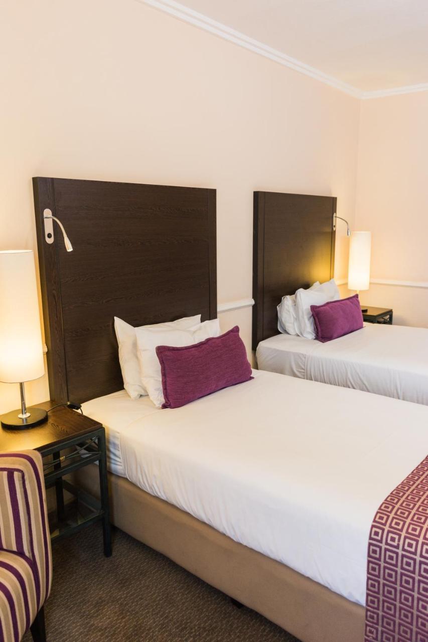 Mercure Randburg Khách sạn 3*