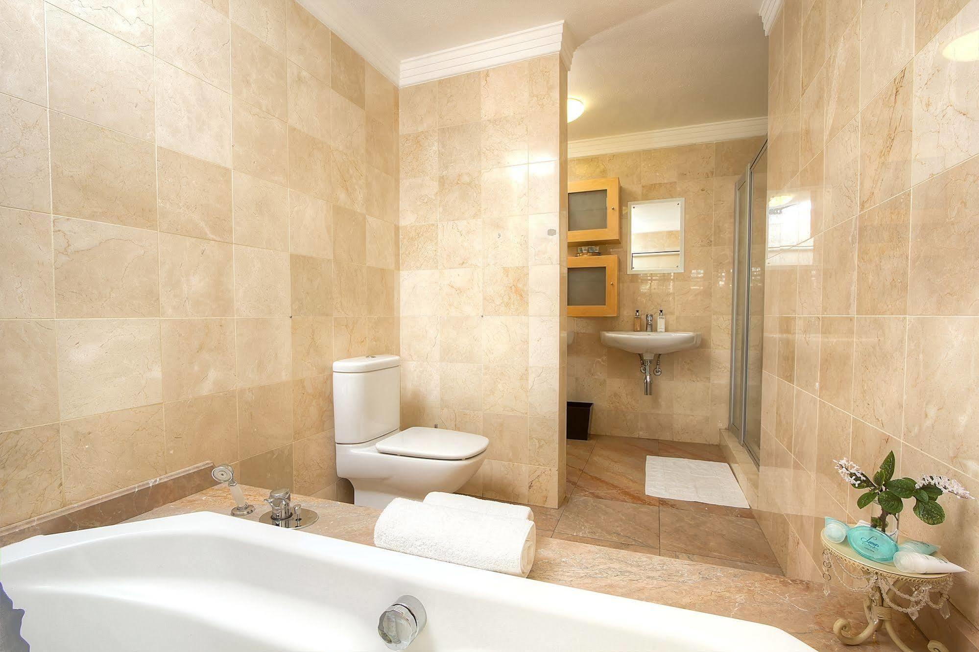 Nhà khách House Higgo 4*