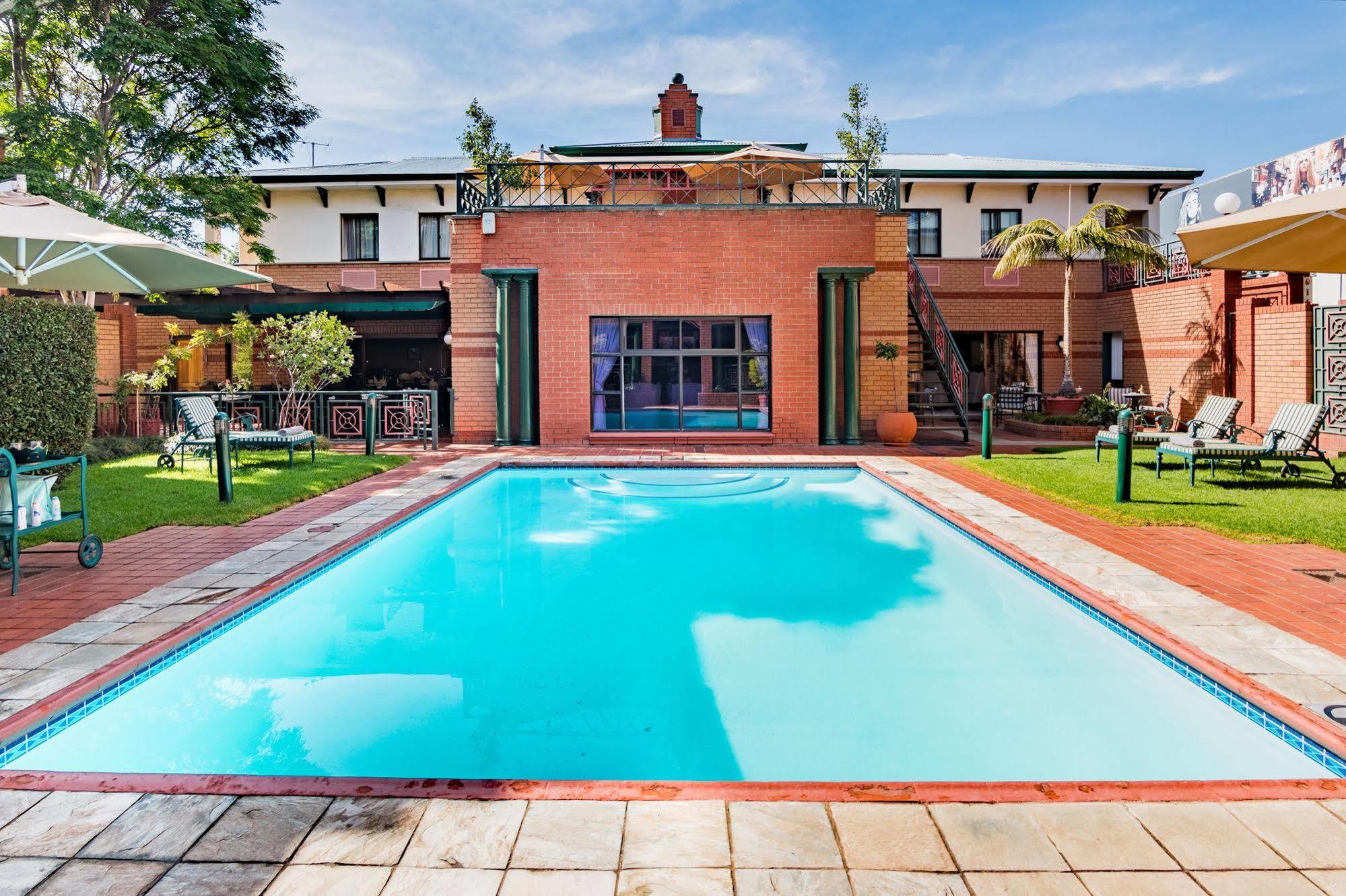 Courtyard Rosebank Johannesburg