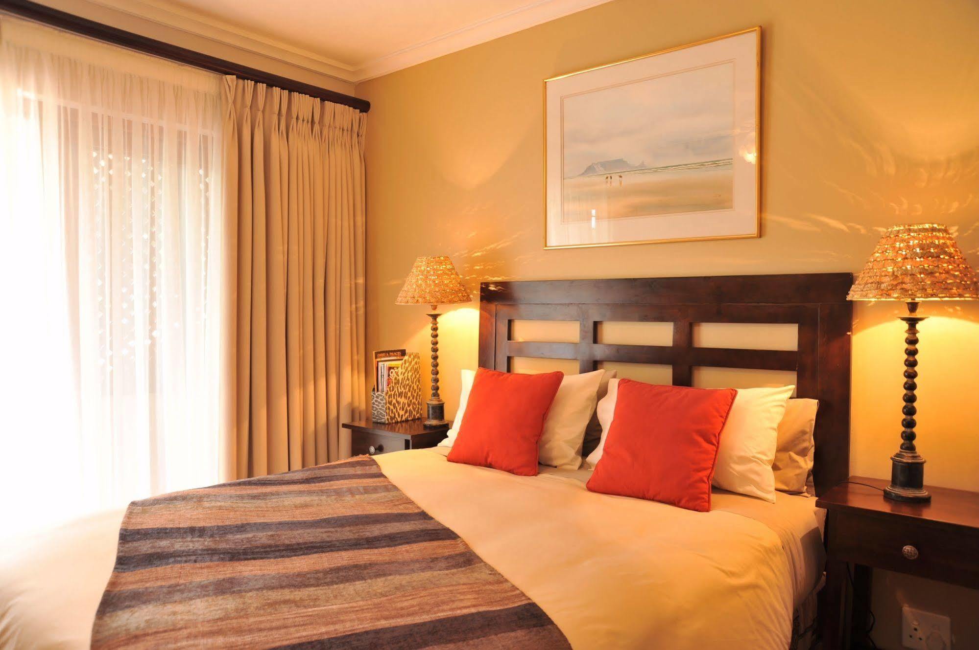 Guest house Claires Of Sandton Luxury