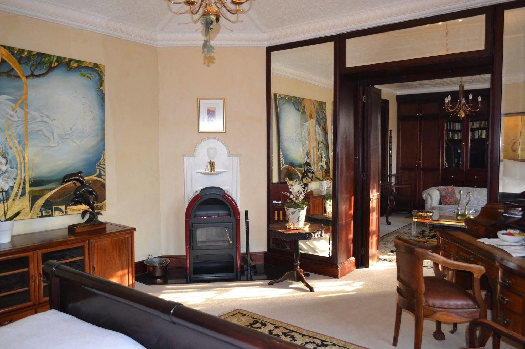 Bed & Breakfast Doveton House Johannesburg
