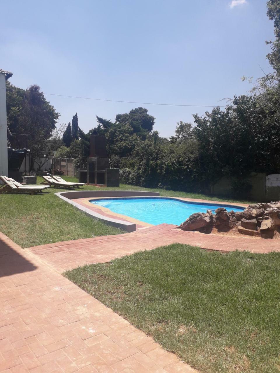 Ecotel Southgate 2*