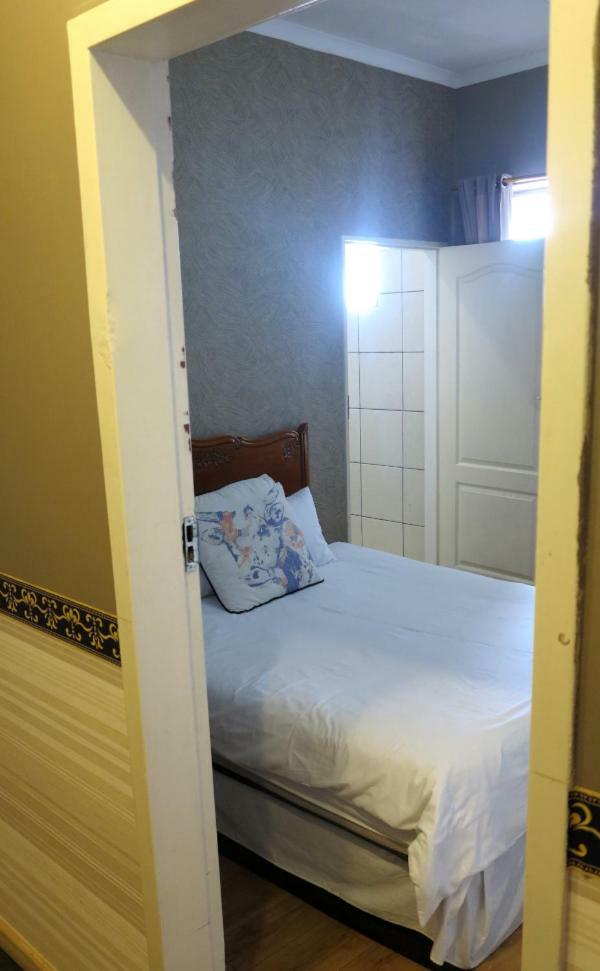 Umgwezi Lodge/backpackers