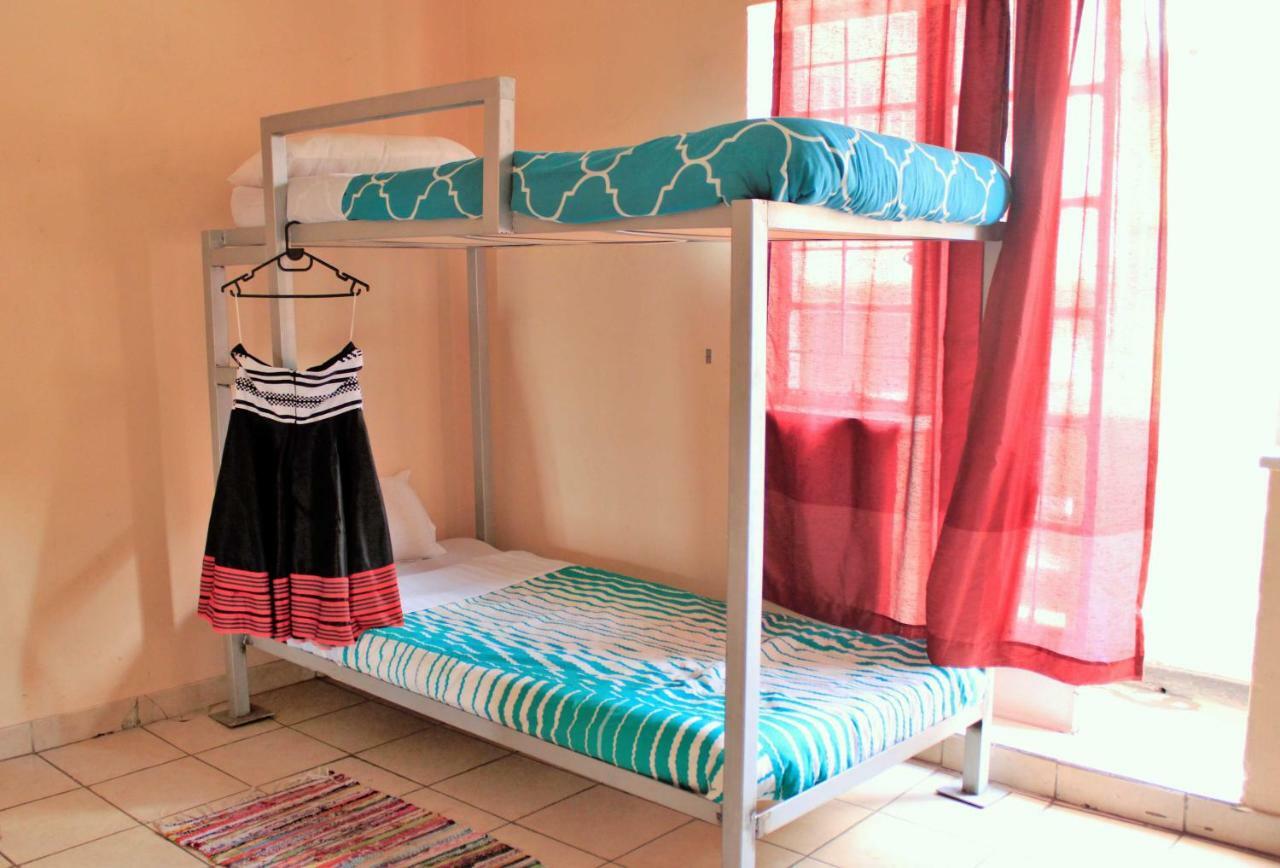 Urban Backpackers Albergue *